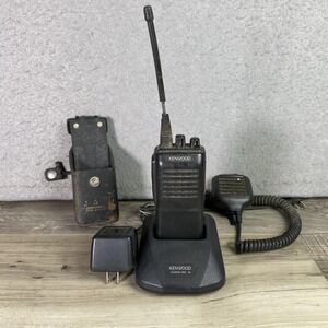 Kenwood TK-360G-1 UHF 450-470 MHz 8ch 4W 2 Way Transceiver Radio Bundle Untested